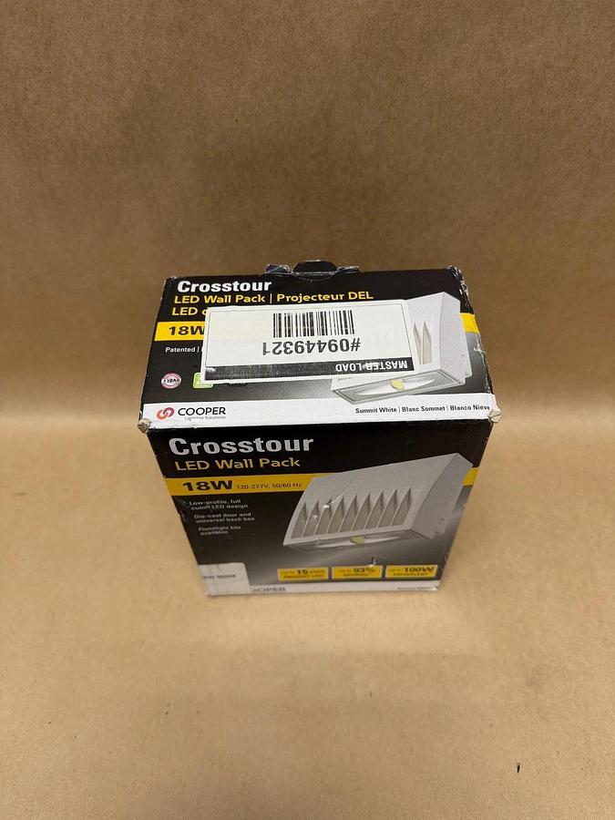 Used Cooper Lighting Crosstour LED Wall Pack 18W *NEW*