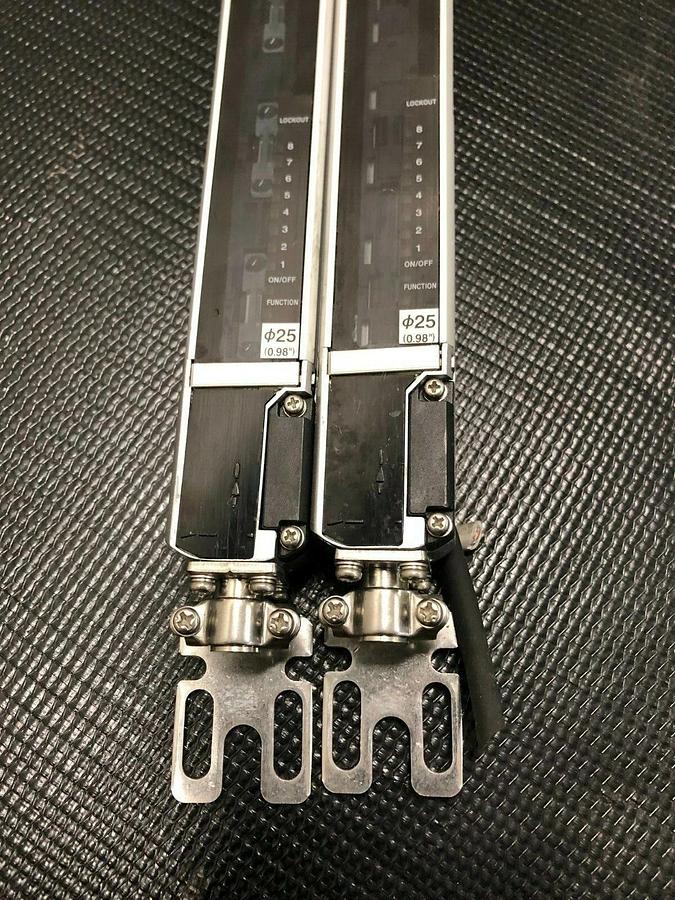 Used Keyence SL-C40-T Transmitter, SL-C40-R Receiver 24” Safety Light Curtain Sensor