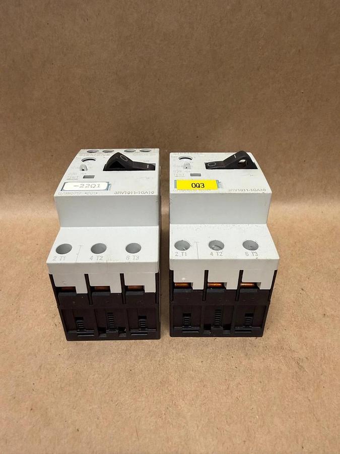 Used Siemens 3RV1011-1GA10 Circuit Breaker - Lot of 2