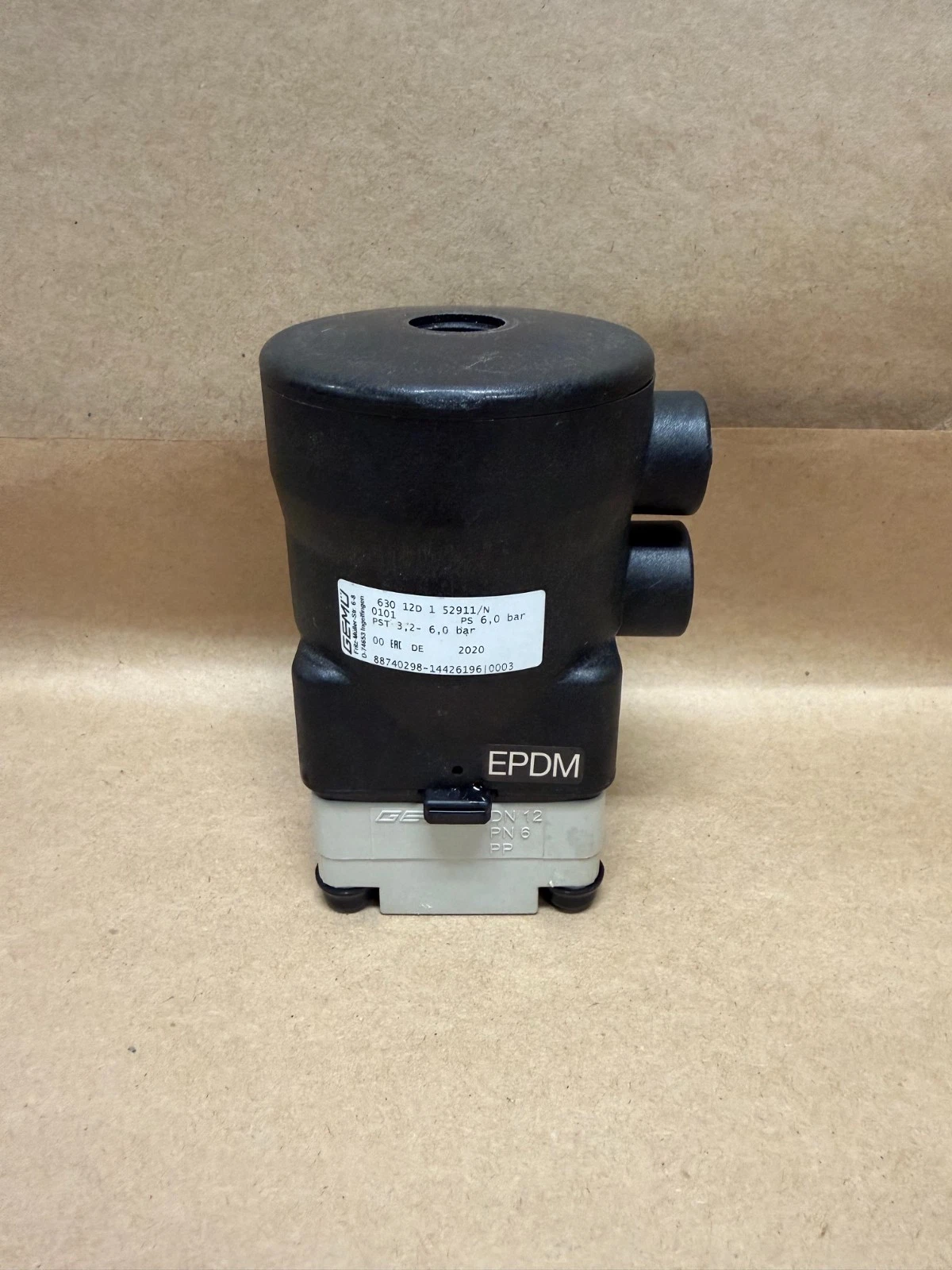 Used GEMU 630 12D 1 52911/N 0101 Pneumatic Diaphragm Valve, 6 Bar Pressure, DN12