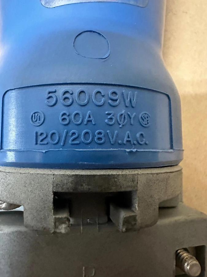 Hubbell 560C9W 60A Pin/Sleeve Connector *NEW*