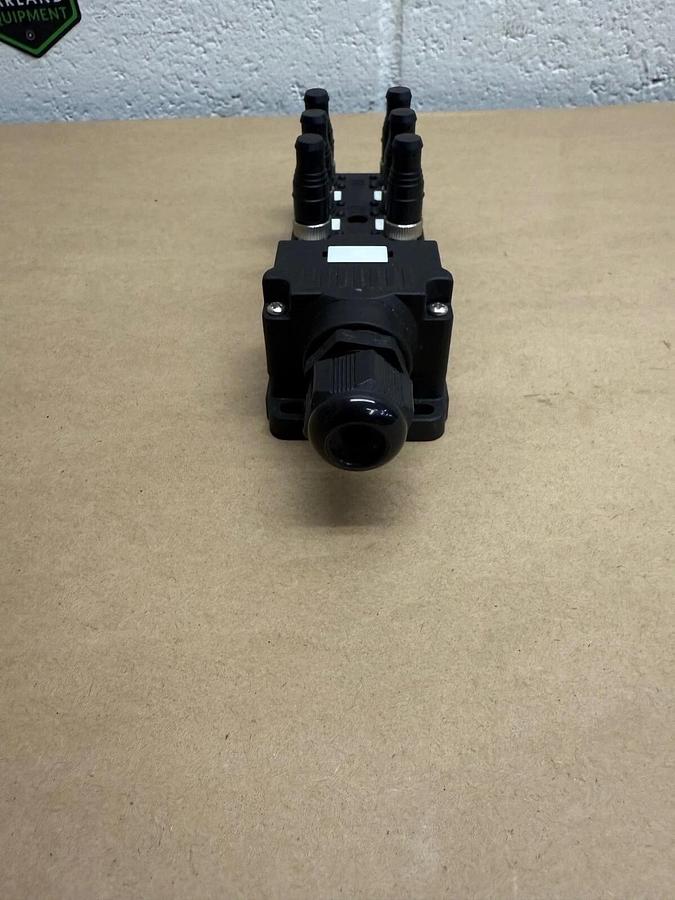 Used IDEM 140213 Junction Block, 8-Ports, 8-Pin M12 Sockets