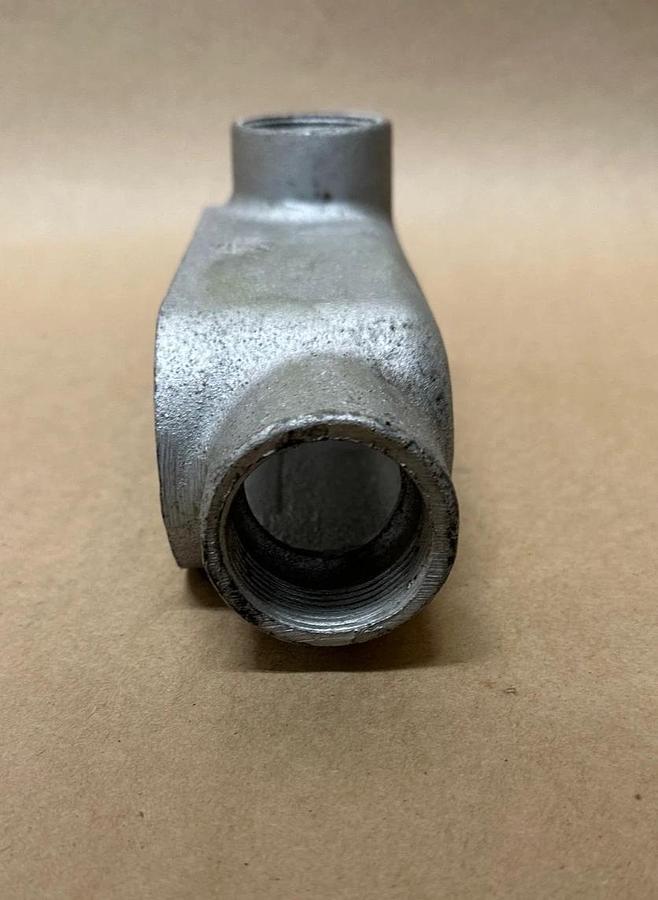 Used Appleton Unilet LL Form 35, 1-1/4” Conduit *NEW*