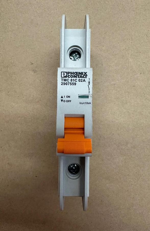 New - open box Phoenix Contact TMC 81C 02A Circuit Breaker *NEW*