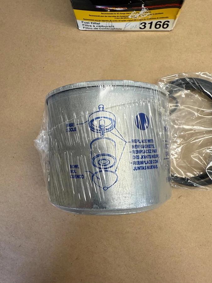 Used NAPA 3166 Gold Filter, Fuel Filter, Maximum Heavy Duty Protection *NEW*