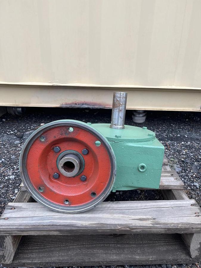 Used Hub City 0220-64702-454 Gear Reducer Ratio 40:1, 1-1/2” Thread