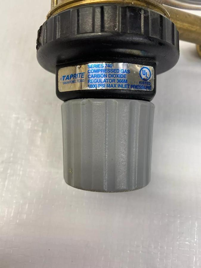 Used Taprite Compressed Gas Regulator 950 PSI Max