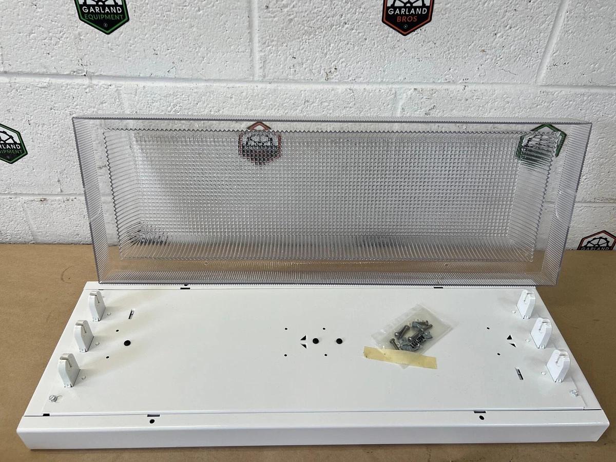 Used Lithonia Lighting VSE 3 17 120 GEB Fluorescent Fixture