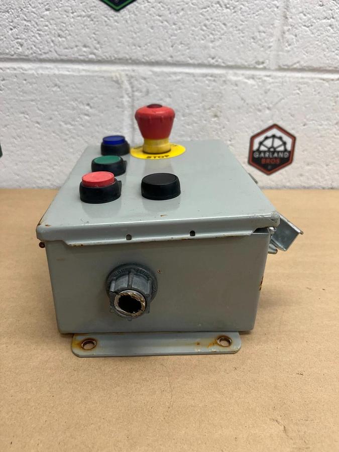 Used 8” x 6” Conduit Box, Emergency Stop, Jog, Reset, Start/Stop Buttons 3-1/2" Deep