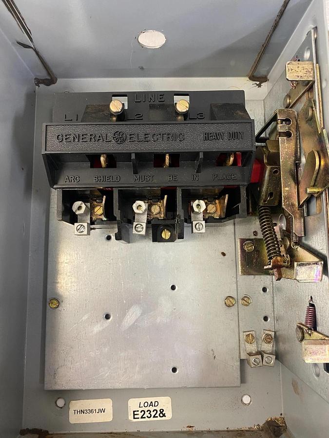 Used General Electric THN3361JW Heavy Duty Safety Switch Non-Fusible 3 Pole 30A