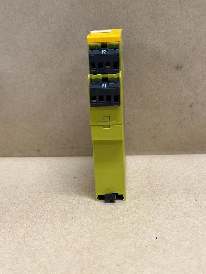 Used Pilz PNOZ e1vp 10s Safety Relay