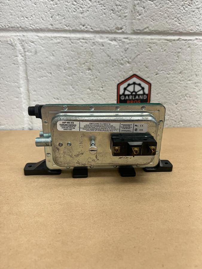 Used Cleveland Controls DDP-106-313 Switching Element A/B Air Flow Switch