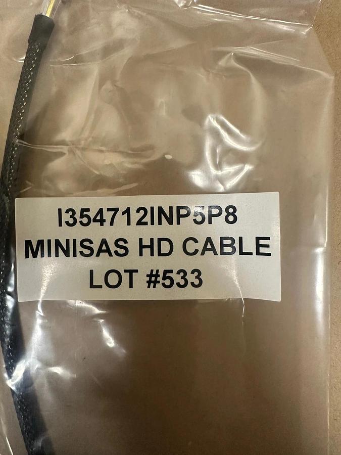 Used MINISAS I354712INP5P8 HD Cable *NEW*