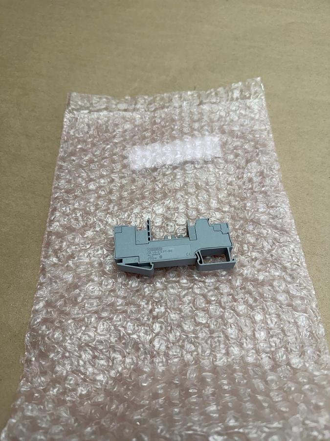Used Phoenix Contact CB 1/6-2/4 PT-BE Base Element, Fuse Terminal Block *NEW*
