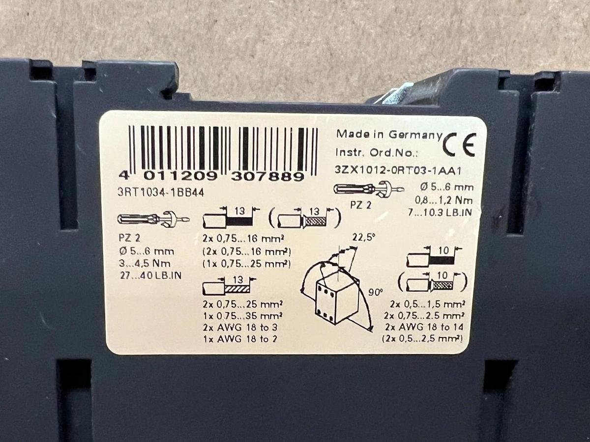 Used Siemens 3RT1034-1BB44 SIRIUS 3R Contactor w/ 3RH1921-1HA22 Auxiliary Contact