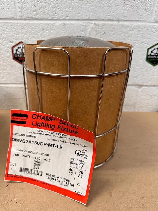 Crouse Hinds - DMVS150/MT LX - Model M9 Champ DMV Series Lighting Fixture