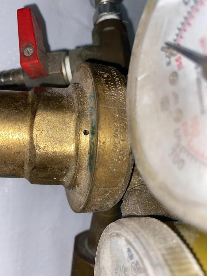 Used Radnor RC250-50F540 Compressed Gas Regulator W/Amex FMAO17094CQ Flow Meter