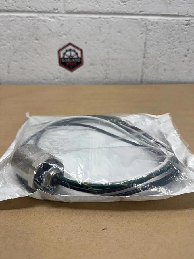 Used Mencom PMIN-32FR-1M Power Distribution Series Receptacle *NEW*