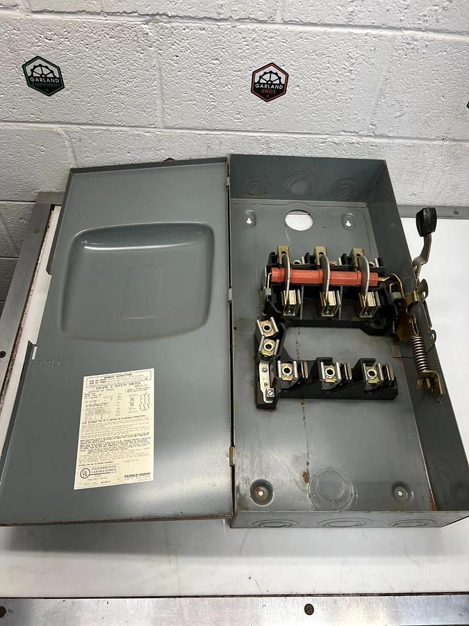 Used Square D D324N 200Amp Safety Switch