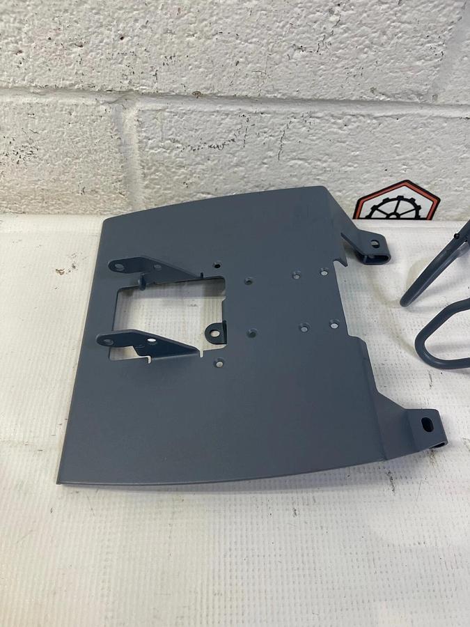 Used Siemens 6AV2181-5AG80-0A0 Wall Holder / Bracket, Type 13