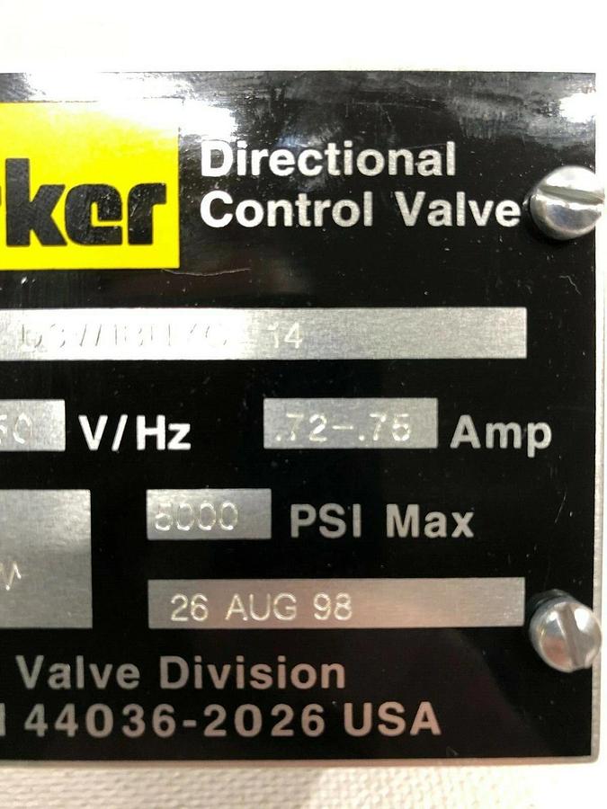 New - open box Parker D3W1BNYC Hydraulic Control Valve New