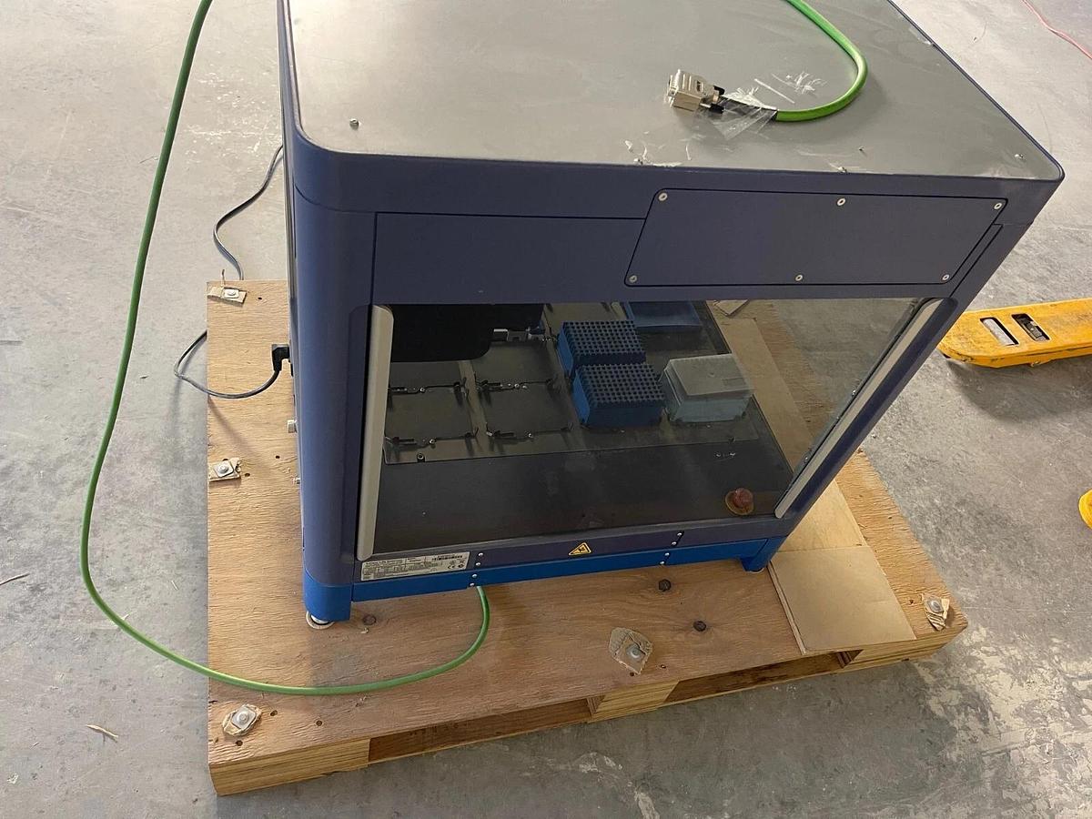 Used Caliper Life Sciences Zephyr Automated Liquid Handler 123977-07R