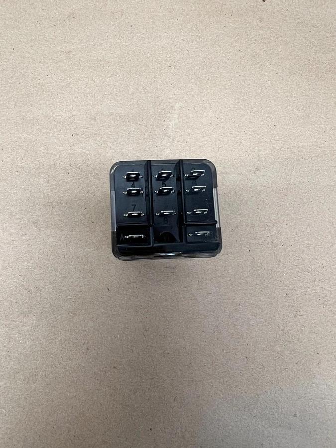 Omron MJN3CN-AC120 Relay