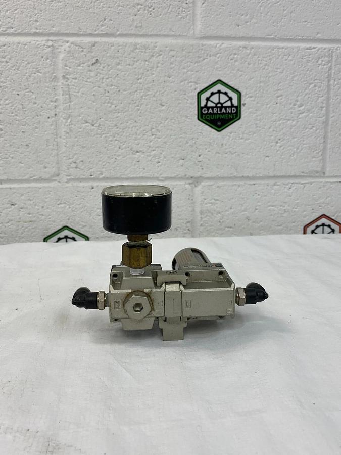 Used SMC NAF2000-N01D-C Pneumatic Pressure Regulator