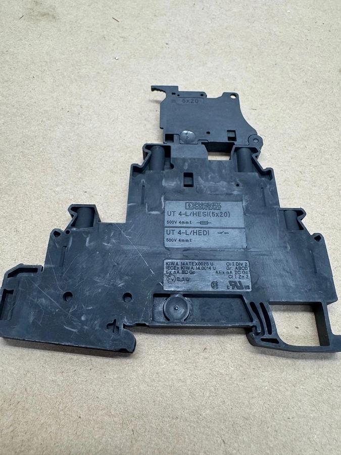 Phoenix Contact 4-L/HESILA 250 Terminal Block Feedthrough, QTY 64 *NEW*