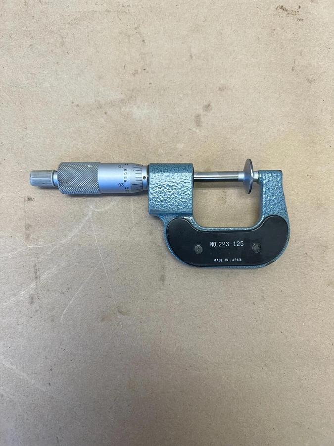Used Mitutoyo 223-125 Micrometer