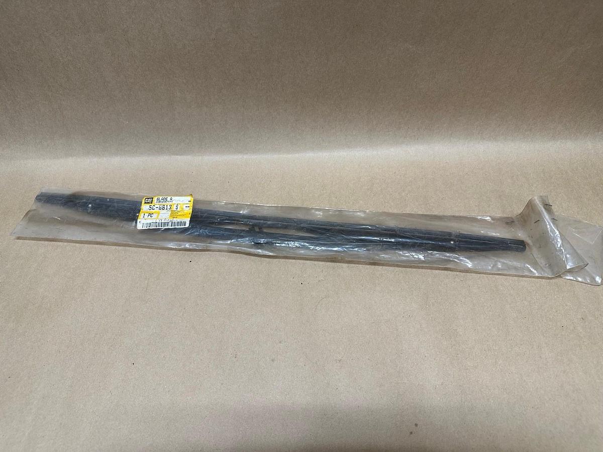 Used CAT 5C-8813 Blade A *NEW*