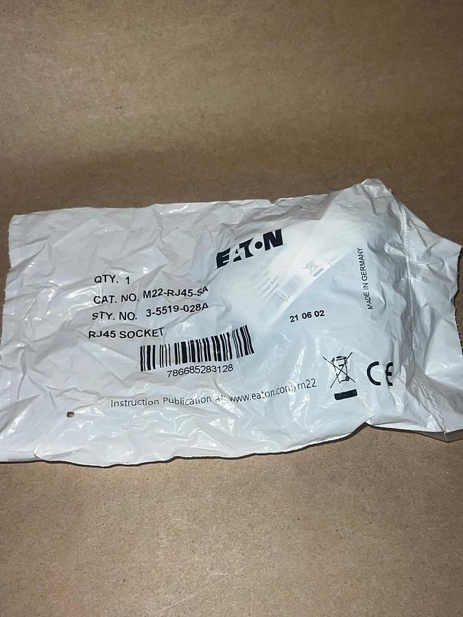 Used Eaton M22-RJ45-SA Ethernet Bulkhead Interface Port *FACTORY SEALED*