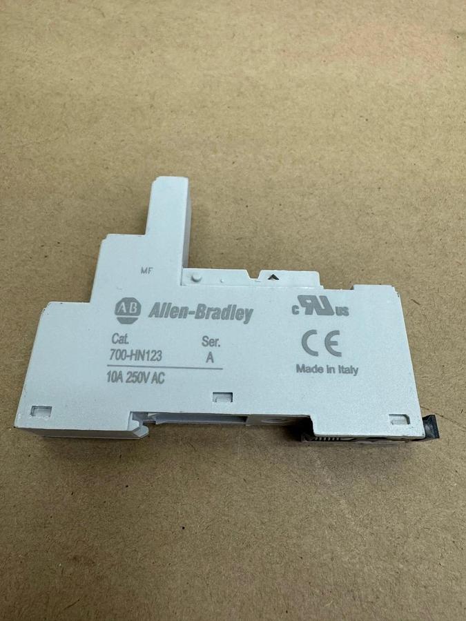 Used Allen Bradley 700-HN123 Ser A Relay Socket *NEW*