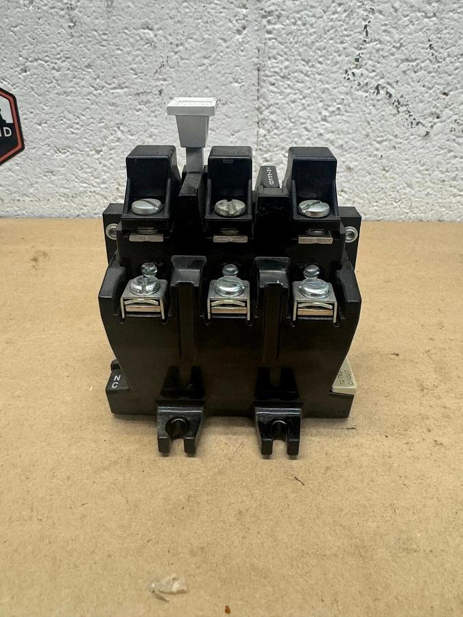 Used Allen Bradley 592-B0V16 Overload Relay, 120-600 VAC, NEMA A600