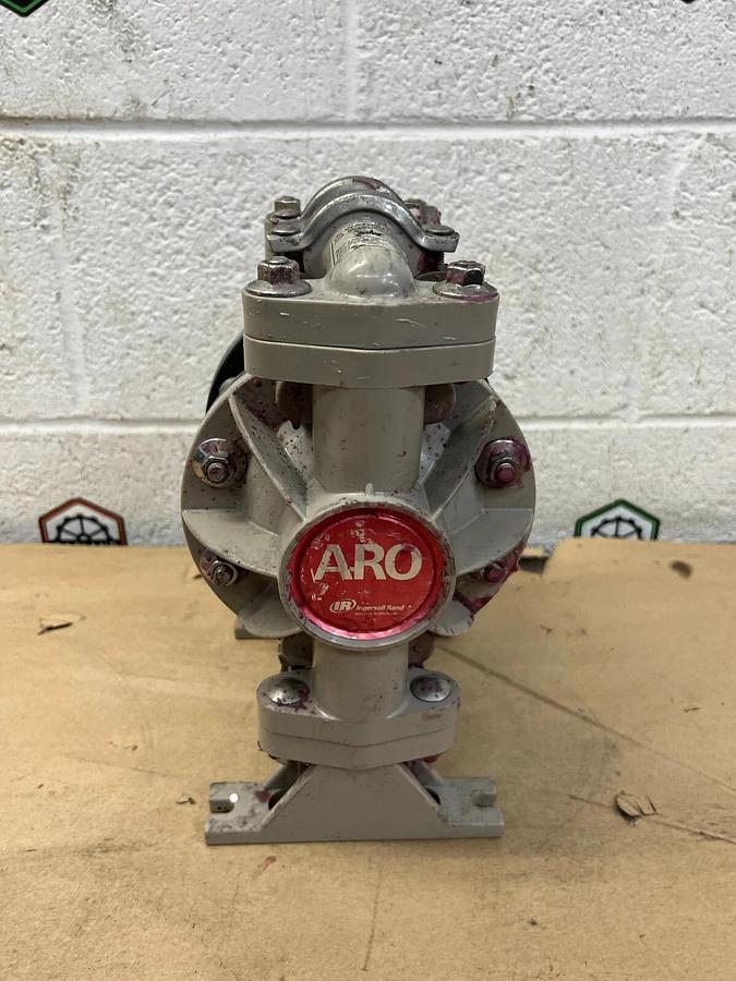 Used Ingersoll Rand 666053-388 (4854832) ARO Diaphragm Pump * Missing Air Connect