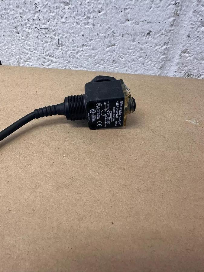 Used Allen Bradley - 42EF-S1MPA-Y4 - RightSight Series B Photoelectric Sensor