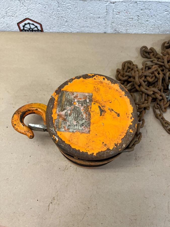 Used Central Machinery HS Type Chain Block, 1 Ton