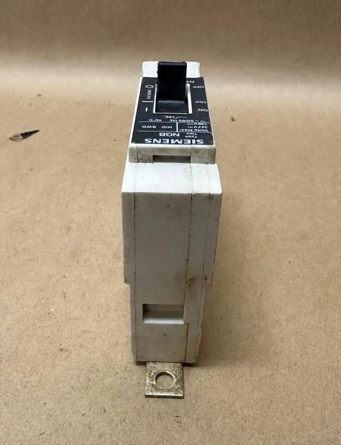 Used Siemens NGB1N015 15A 1 Pole Circuit Breaker