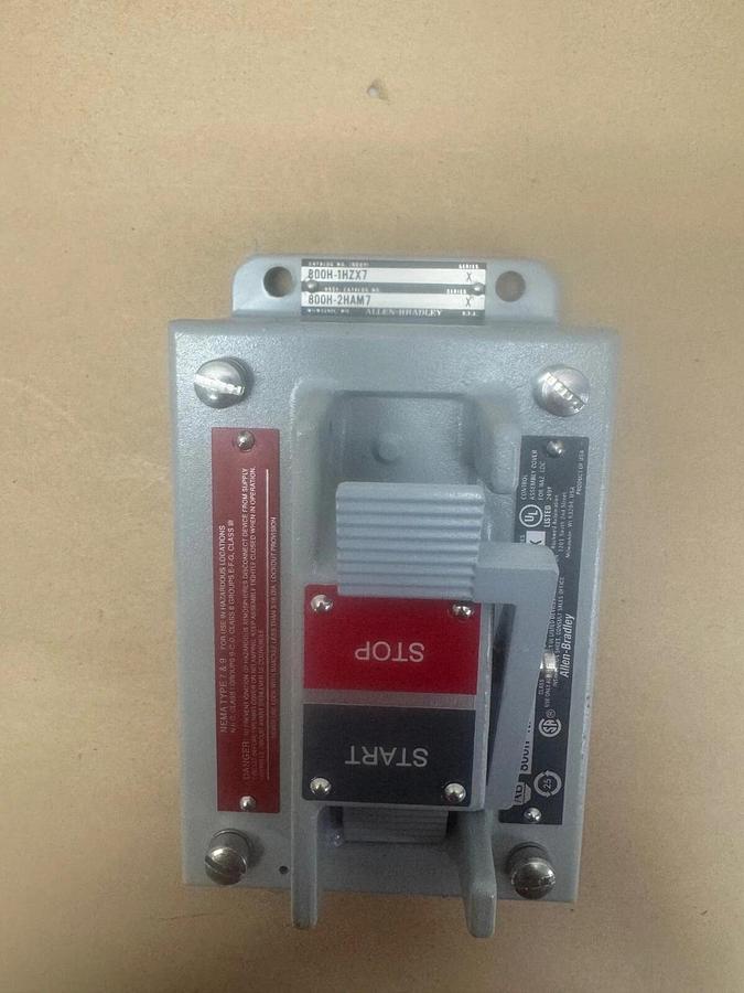 Allen Bradley 800H-2HAM7 Heavy Duty Push Button Station, NEMA Type 7 & 9