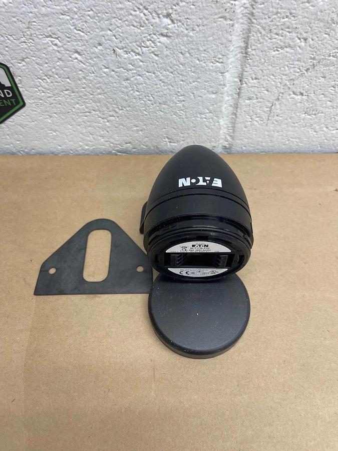 Used Eaton SL7-CB-FW Tower Light Base, Mounting Base *NEW*