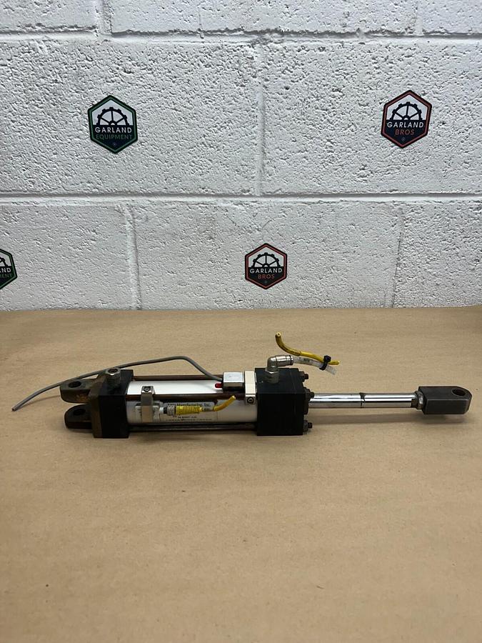Used TRD Manufacturing, Inc. 30020179 Pneumatic Cylinder, 250 PSI