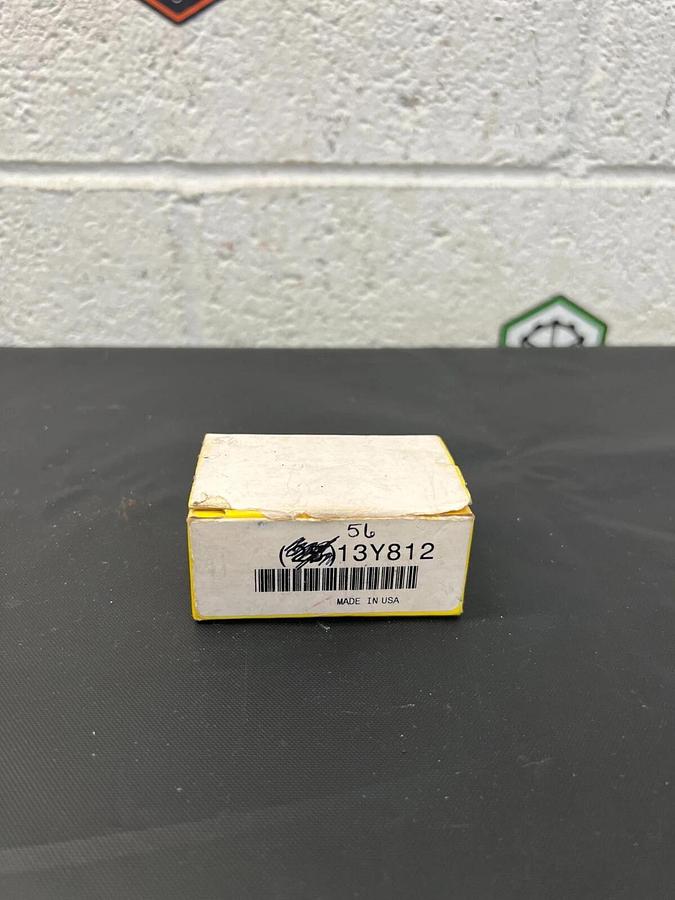 Parker 13Y812 (56) Countersink Plug: Brass, 1/8 fitting Pipe Size 1/4 overall Lg