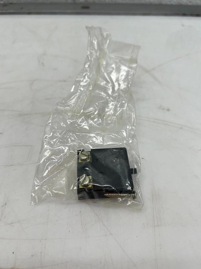 Used Allen Bradley 595-A02 Ser A Auxiliary Contact - Lot of 3