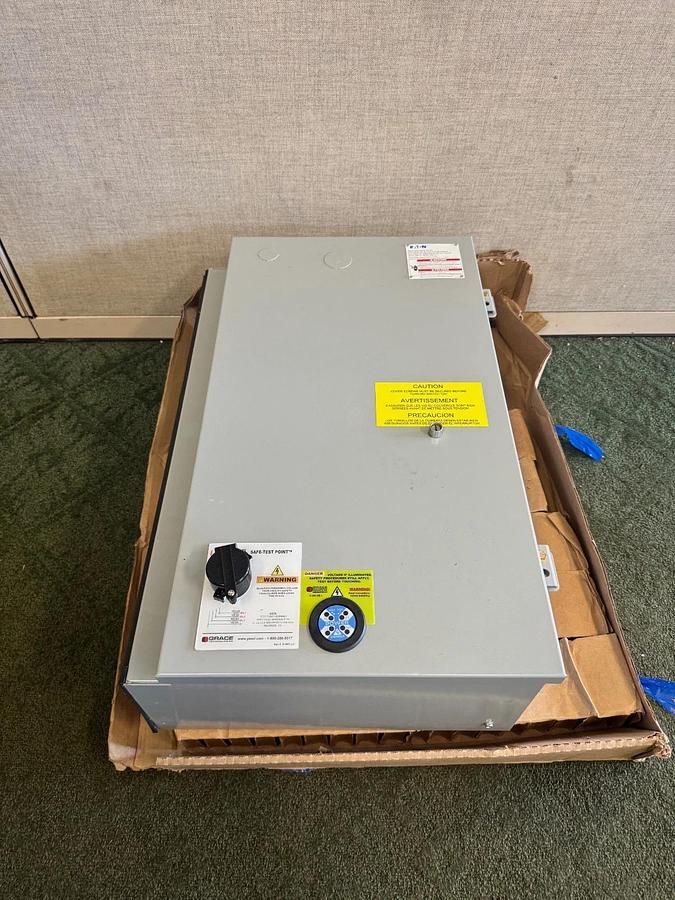 Used Eaton DEM364FDJA-00VT Heavy Duty Safety Switch, 200A, 600V, 60Hz *NEW*