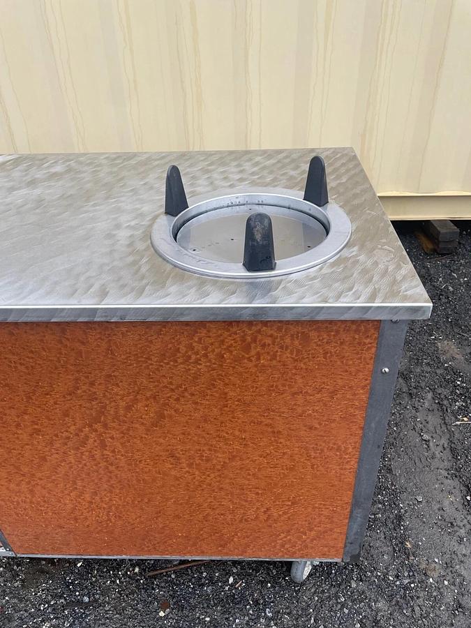 Used Vollrath 37023-7943-7-NNN, 4-Series Signature Server, Utility