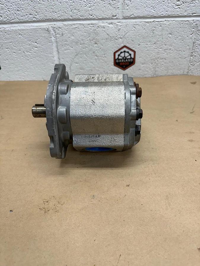 Used Borg Warner P328EJ21L01 Hydraulic Gear Pump *NEW*