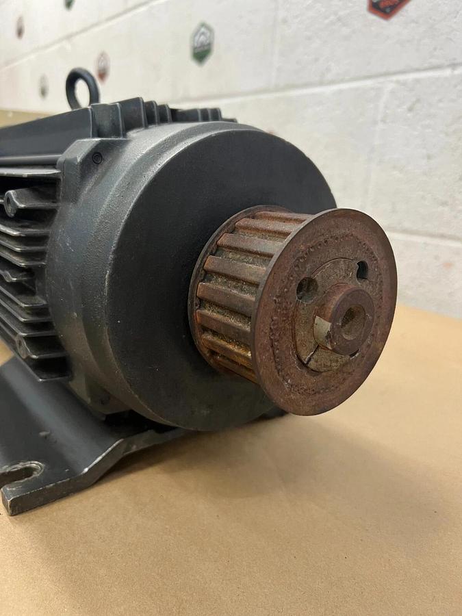 Used Sew-Eurodrive DRE100LC4BE5HF/FI 5.0 HP, 230/460V, 3 PH, 60 Hz Motor