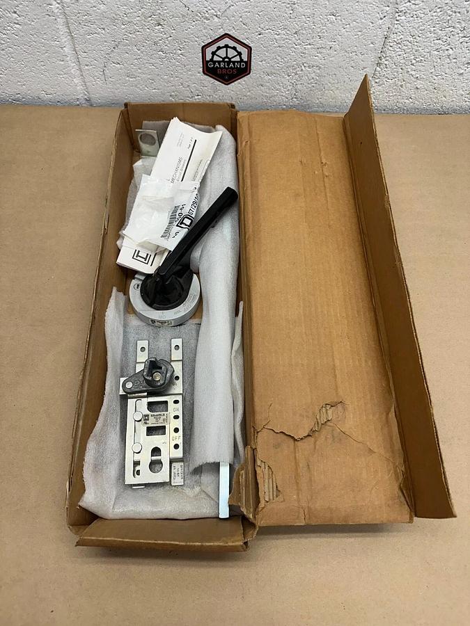 Used Square D 9421LN4 Circuit Breaker Operating Mechanism