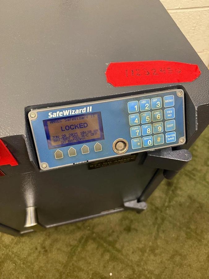 Used Amsec RMM2620SW-R Cash Management Safe Right Swing With Safe Wizard II