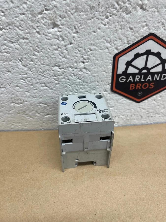 Used Allen-Bradley 100-FPT Pneumatic Timing Module, Series B, 10 A, 600 VAC